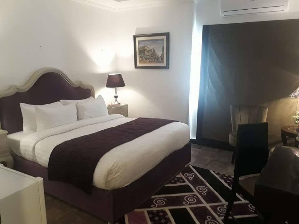 Maisonette Hotel & Apartments Lahore Eksteriør billede