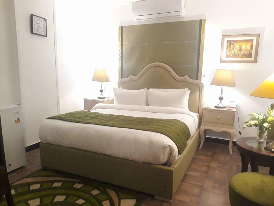 Maisonette Hotel & Apartments Lahore Eksteriør billede