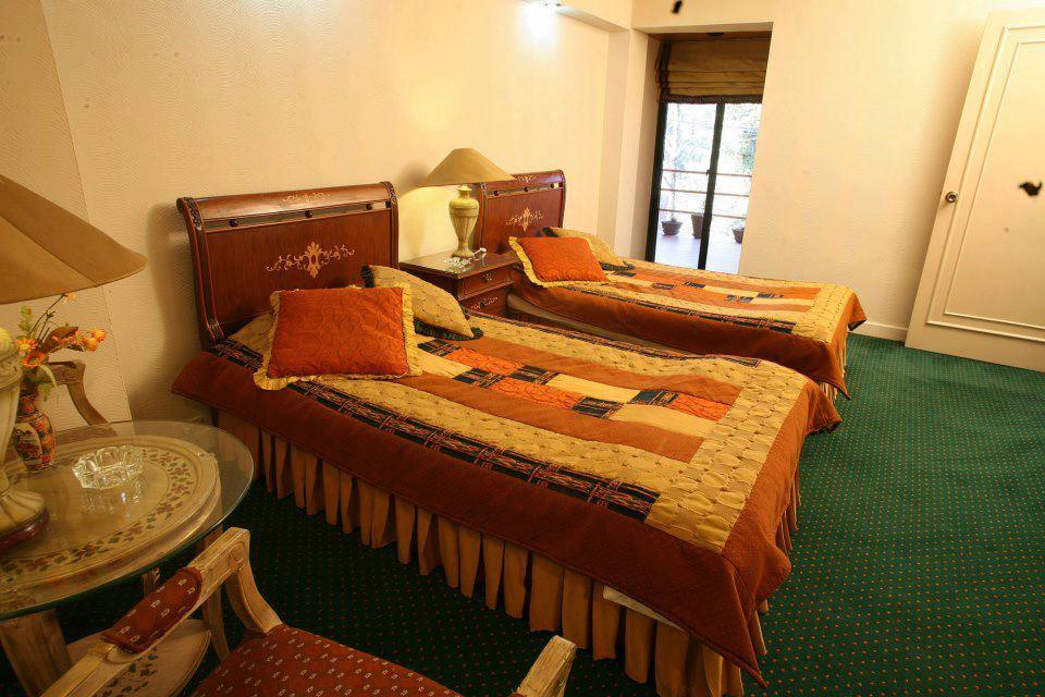 Maisonette Hotel & Apartments Lahore Eksteriør billede