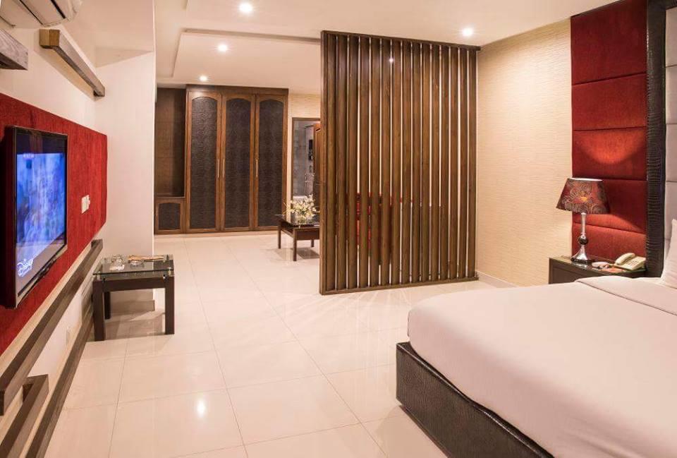 Maisonette Hotel & Apartments Lahore Eksteriør billede